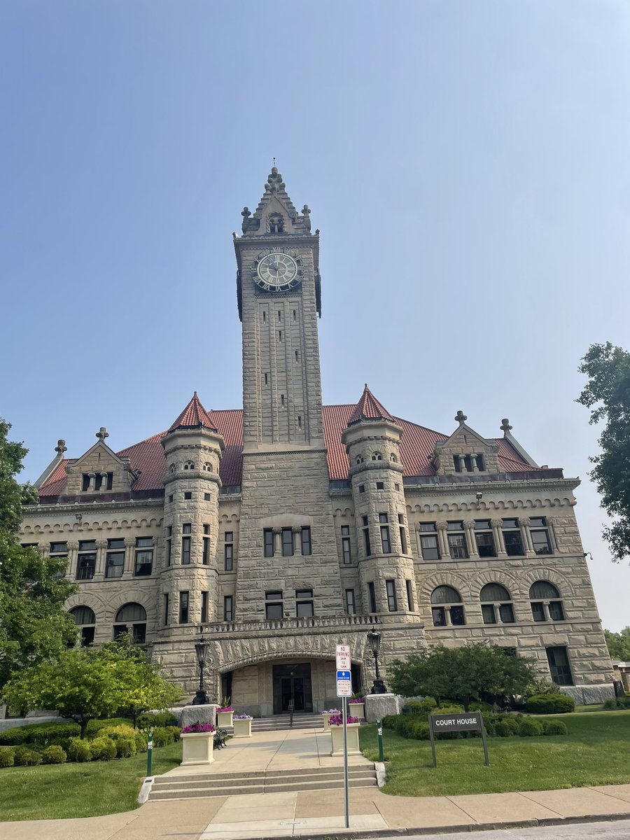 OhioLLCoalition's tweet image. This morning, our team completed another stop on our 88 County Tour!
It was great to meet with Commissioners in Wood County and hear about their experiences with renewable energy.
@ConsEnergyNet