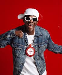 belange509's tweet photo. Nan mizik "Dèf Fondmantal" ki sou albòm Echèk e Rap la ann gade 4 referans

1.- "Enmi piblik konmsi revèy Flavor Flav te pandye nan kou m! "
Referans a Flavor Flav rapè ameriken ki toujou gen yon gwo revèy nan kou l e ki te fonde gwoup "Public Enmy" yon gwoup rap angaje. https://t.co/wPrhpvW4JM