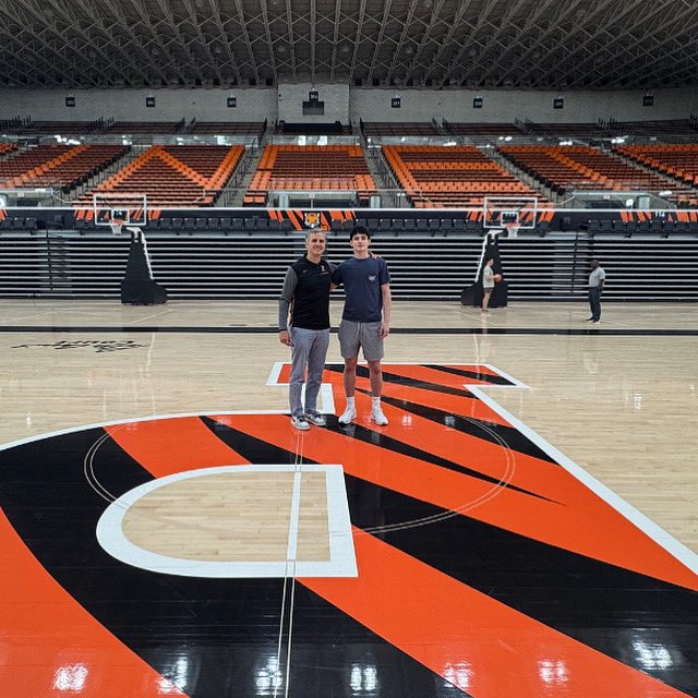Newman School Basketball (@newman_hoops) on Twitter photo #NewmanVisits 6ā3 Louis OāKeefe ā26 on his visit to Princeton. Thank you to Head Coach, Mitch Henderson, and the rest of the Princeton staff for hosting. #NewmanAndIvy #GoTigers
<a href="/louisokeefe_/">Louis OāKeefe</a> <a href="/PrincetonMBB/">Princeton Menās Basketball</a> #NewmanVisits 6ā3 Louis OāKeefe ā26 on his visit to Princeton. Thank you to Head Coach, Mitch Henderson, and the rest of the Princeton staff for hosting. #NewmanAndIvy #GoTigers
<a href="/louisokeefe_/">Louis OāKeefe</a> <a href="/PrincetonMBB/">Princeton Menās Basketball</a>