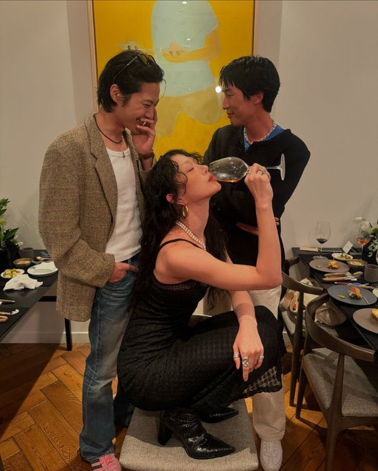 jongnow's tweet image. No rules, just good wine, good fits, and better company.