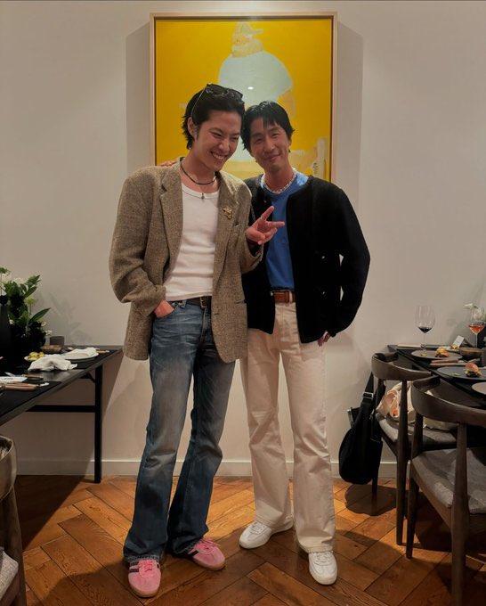 jongnow's tweet image. No rules, just good wine, good fits, and better company.