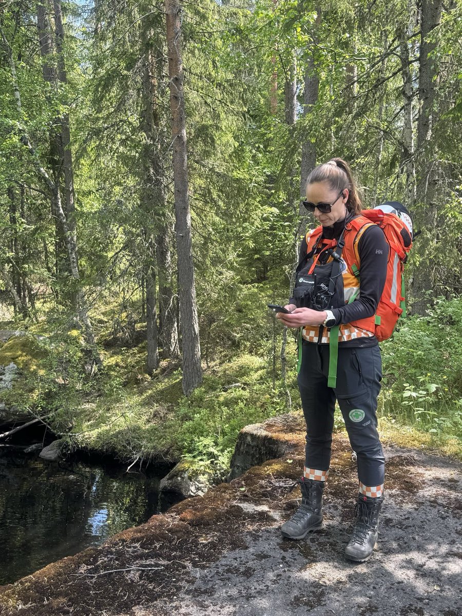 NFFollo's tweet image. Vi har vært i innsats i Løten i dag. Søk etter savnet person. Den savnede kom til rette tirsdag ettermiddag. h-a.no/politiet-med-f… #SAR #folkehjelp