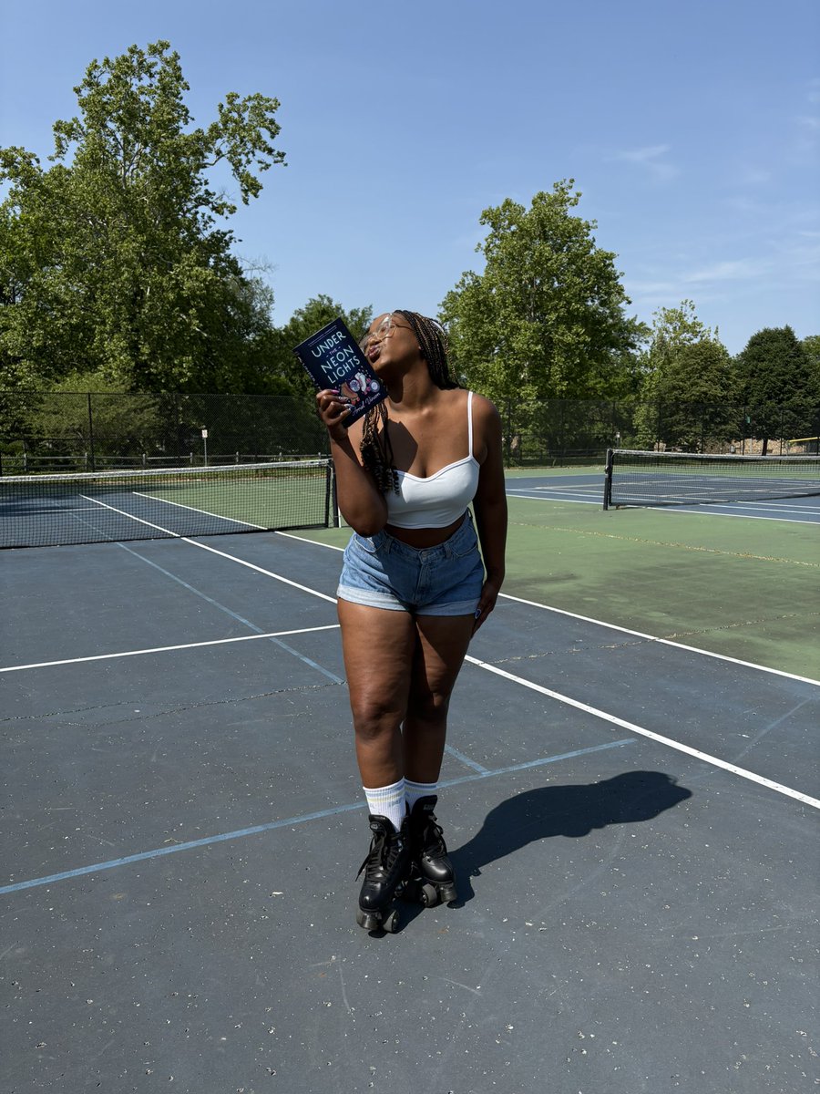 Arriel (UNDER THE NEON LIGHTS out now!) 🪩 tweet media