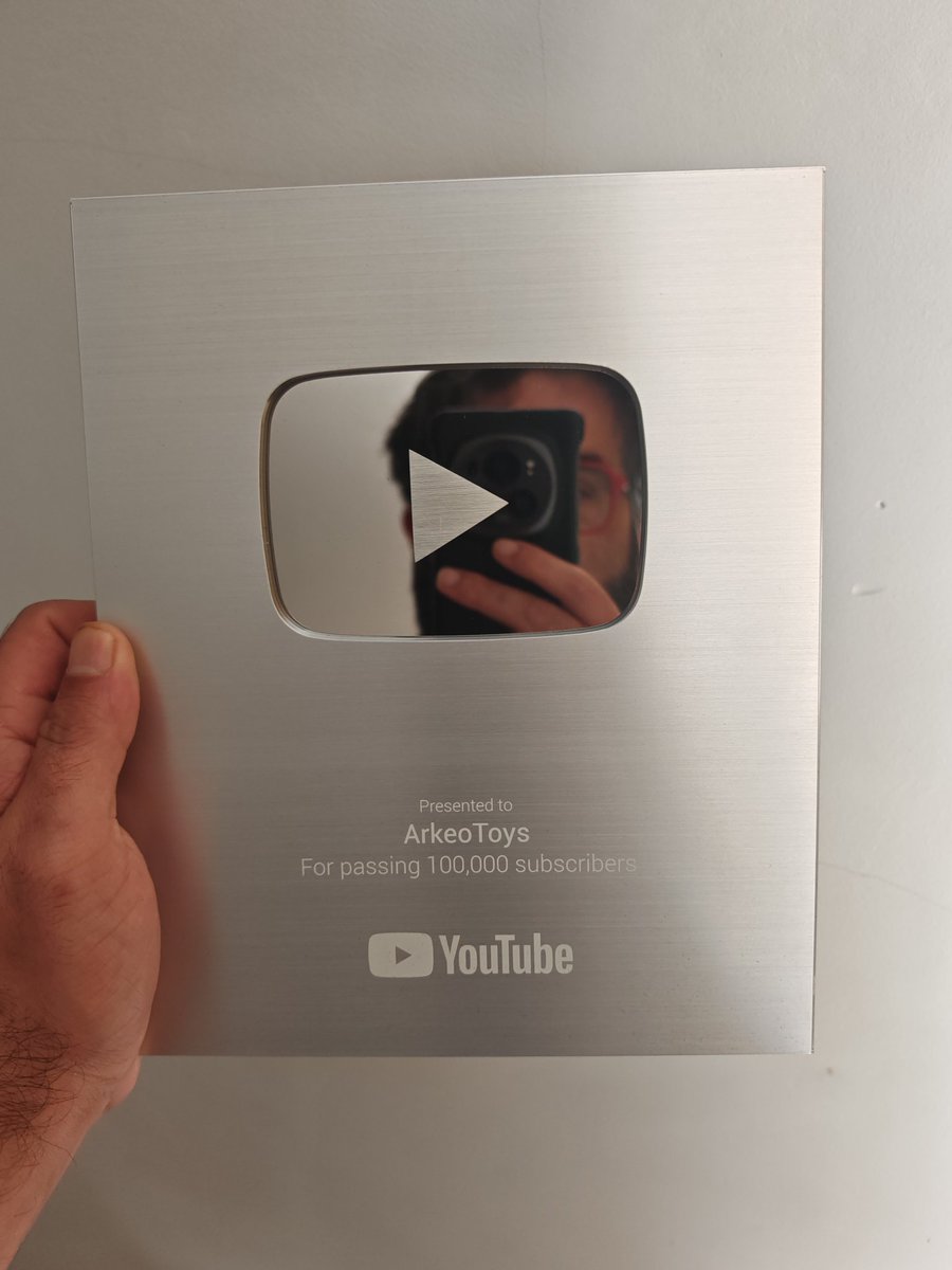 Merci <a href="/TeamYouTube/">TeamYouTube</a> et tous ceux qui ont rendu ça possible. 🙏
Non c'est pas moi qui pleure, c'est l'air qui est trop humide. 🥲