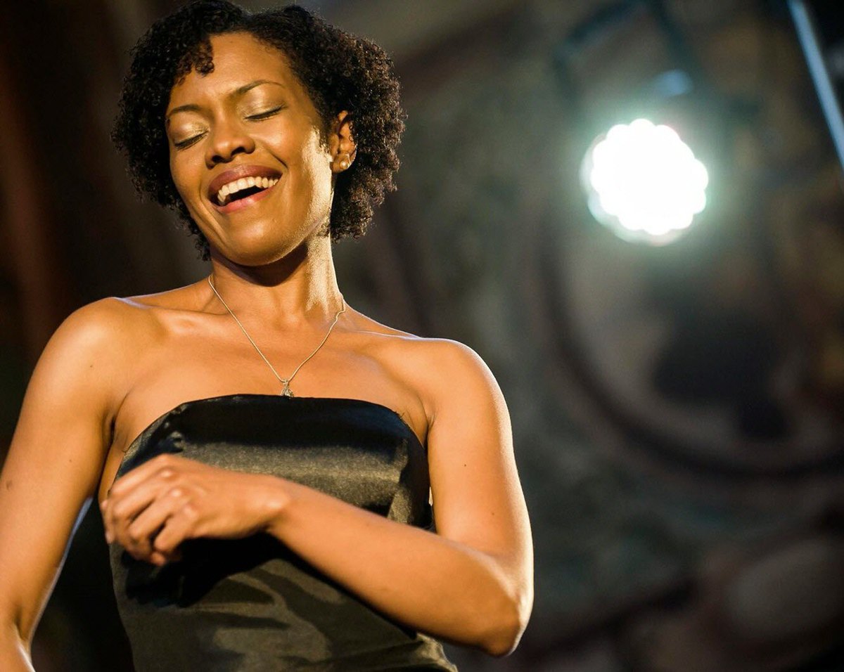 🎻[FESTIVAL MUSIQUES VIVANTES 2025]
🌍 Senhora del Mundo : voyages et rencontres de la diaspora portugaise par l'ensemble baroque L'Achéron
📍 Église Saint-Louis - Vichy
📅 Mardi 8 juillet à 20h
🎟 Réservations bit.ly/43rqcL2