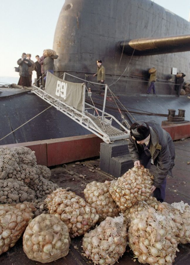 Post-Soviet visual. Loading food in a nuclear submarine. Photo by Oleg Lastochkin, Gadzhievo, Murmansk region, 1996.