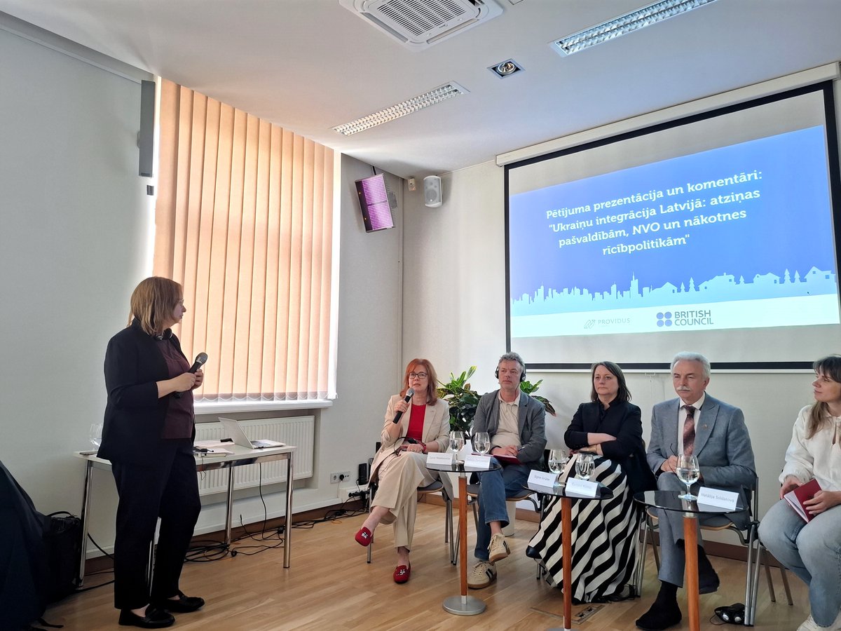 Šodien <a href="/lvBritish/">British Council</a> vadītāja Zane Matesoviča piedalījās ekspertu diskusijā par mūsu atbalstīto <a href="/providus/">PROVIDUS</a> pētījumu, kas izgaismo 🇺🇦 bēgļu veidoto nevalstisko organizāciju lomu Latvijā. Pētījums lasāms: ow.ly/VGPo50W3nW6 ▶️ Pasākuma tiešraides ieraksts: ow.ly/cftr50W3nWG