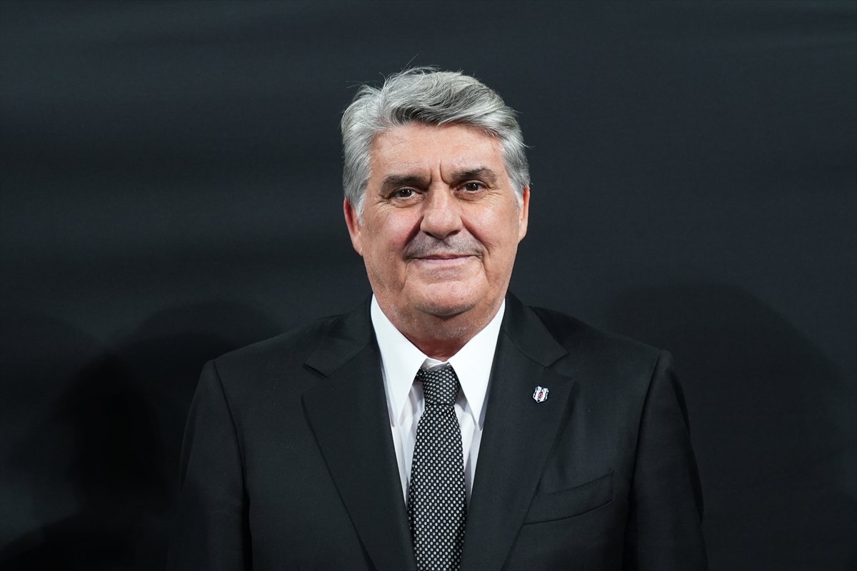 Serdal Adalı yarın saat 14:00'da basın toplantısı düzenleyecek.

Başkana ilk soruyu siz sorsaydınız ne sorardınız?