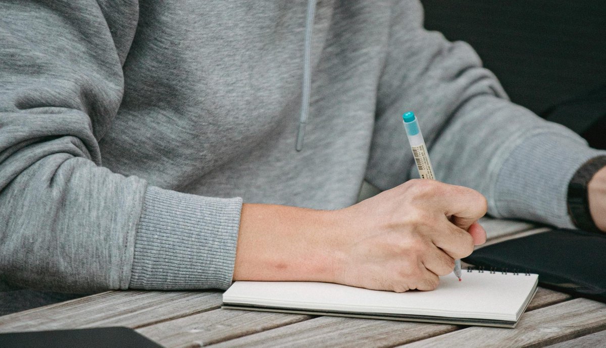 norrag's tweet image. 📚 Academic freedom is under threat
Join us online as we explore what can be done to defend the right to learn, teach, and research—freely and fearlessly.

🗓️ Tuesday 17 June 2025 | 🕒 15:00–16:30 CEST
🔗 Info: norrageducation.org/academic-freed… 
📝 Register Here: norrag.zoom.us/meeting/regist……