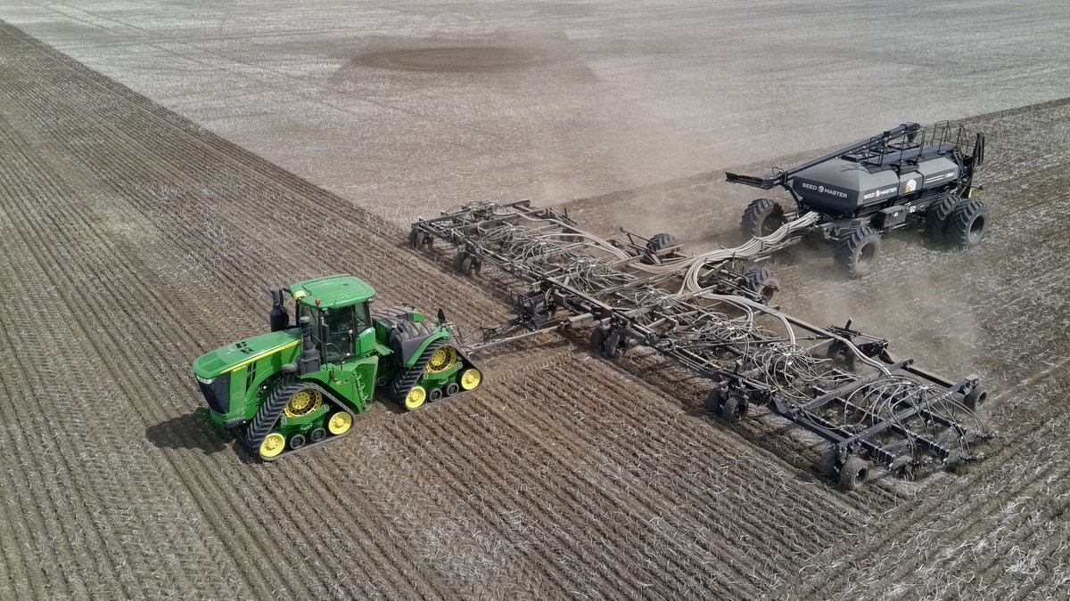SeedMasterMfg's tweet photo. Making its debut in #Plant25, the E-Series Air Cart, the latest in SeedMaster innovation, is #DrivenByPrecision. Check out the beauty of precision seeding in this photo from a proud E860 owner, which will soon show fast, uniform emergence. Here's how: https://t.co/H4tXe5CQLz https://t.co/47JksDKAnU