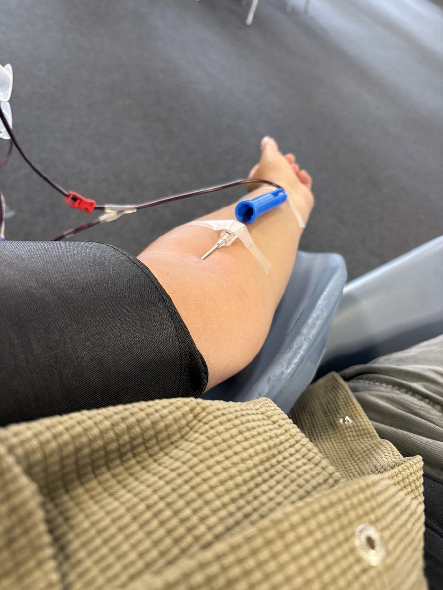 SiannyT90's tweet image. Gave blood for the first time today . Spent all afternoon feeling like shit after 🤣 🙈💉 🩸 #allforagoodcause #sofaday #oneforthebucketlist