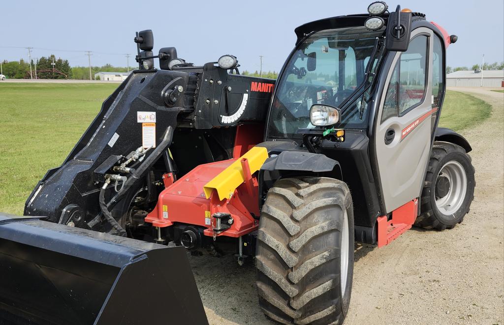 Nice boots on this new Manitou MLT630