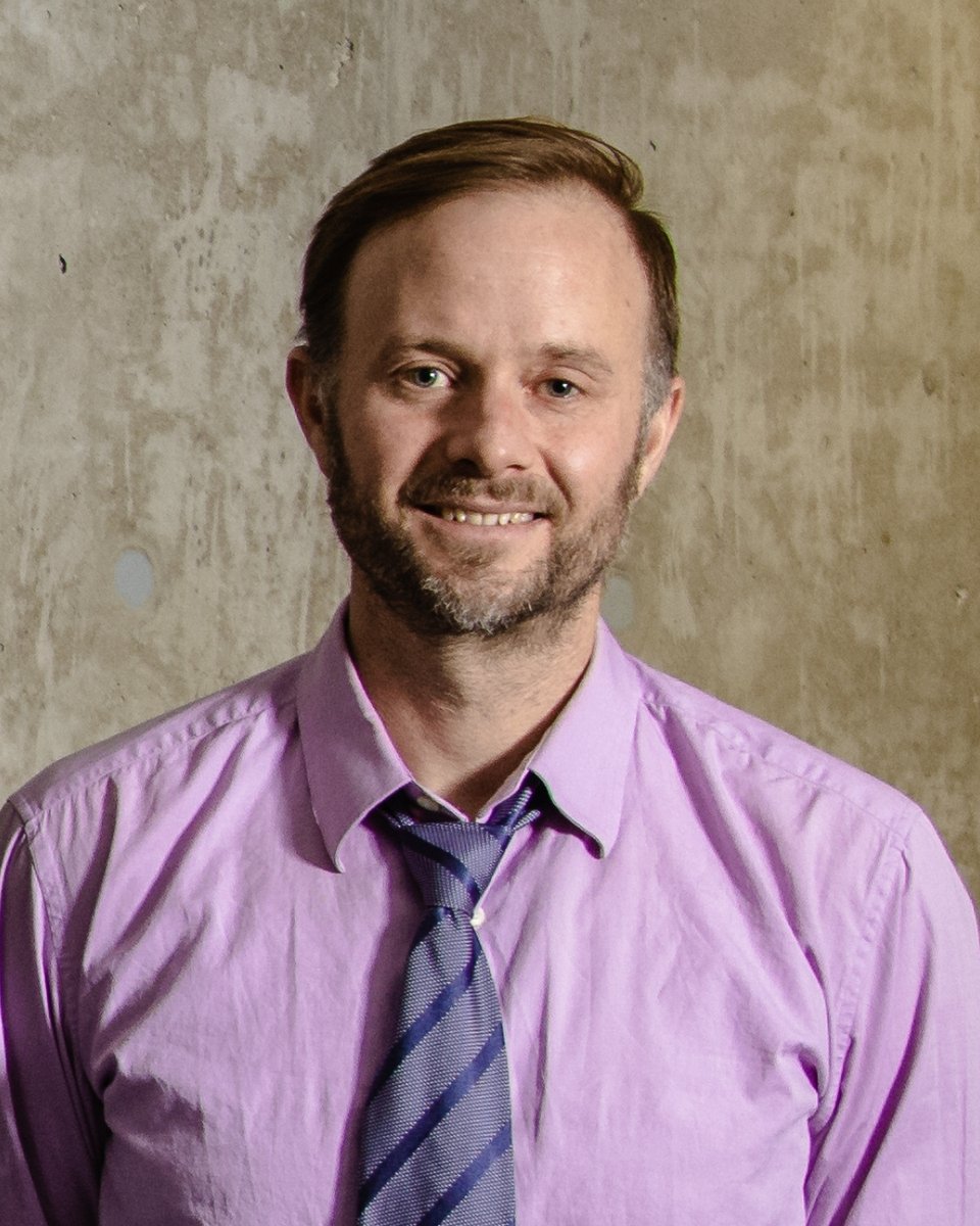 Congratulations to Krista Fiolleau &amp; James Thompson, 2025 Arts Awards recipients, recognized for their exceptional contributions to research and service. 👏

Learn more about their well-deserved achievements: uwaterloo.ca/school-of-acco…

#UWaterloo #ArtsAwards2025 #FacultyRecognition