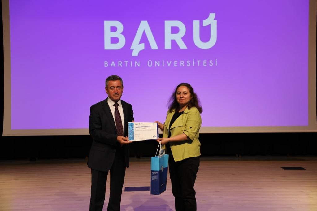 BARÜ Eğitim Fakültesi (@baru_egitim) on Twitter photo BARÜ'de Eğitimde Kalite Güvencesi ve Sürdürülebilirlik Konuşuldu.👇🏻
<a href="/baruedutr/">Bartın Üniversitesi</a>
w3.bartin.edu.tr/haberler/barud… BARÜ'de Eğitimde Kalite Güvencesi ve Sürdürülebilirlik Konuşuldu.👇🏻
<a href="/baruedutr/">Bartın Üniversitesi</a>
w3.bartin.edu.tr/haberler/barud…