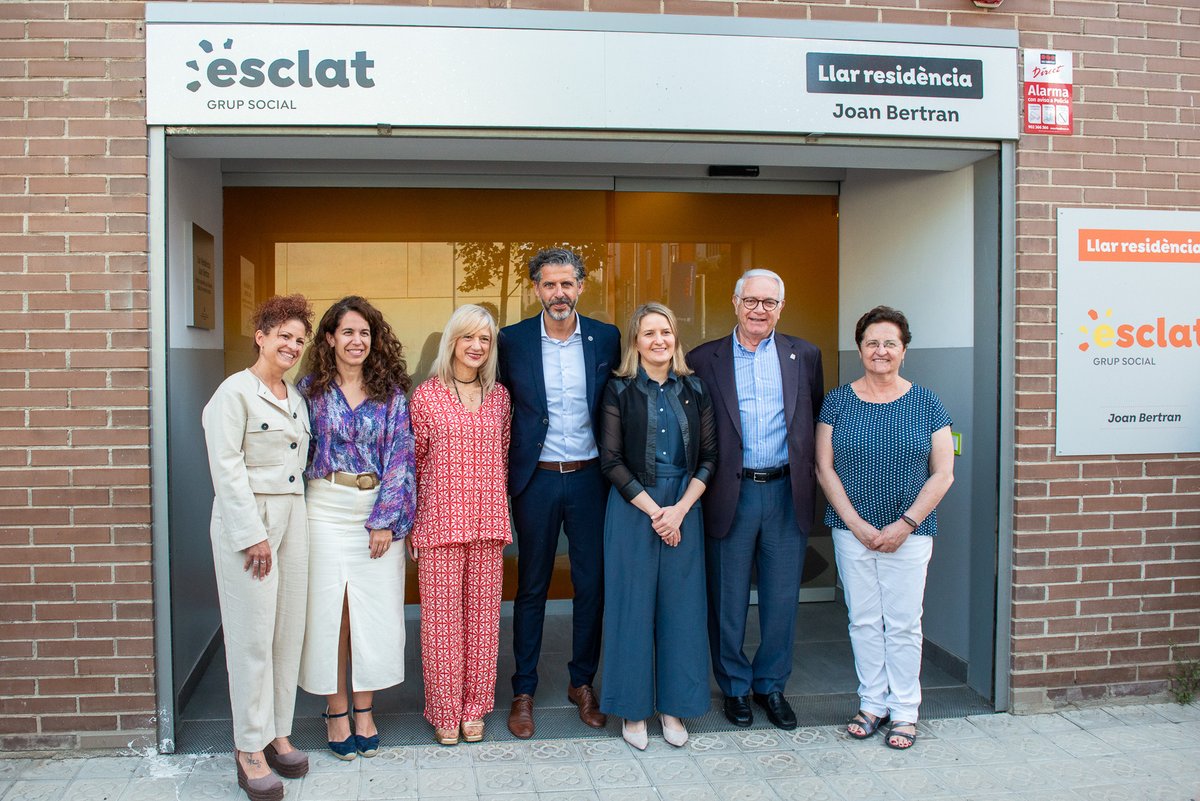 Dincat (@_dincat) on Twitter photo 🏡 NOVA LLAR-RESIDÈNCIA JOAN BERTRAN!
<a href="/AEsclat/">Esclat Grup Social</a> amplia la seva xarxa de serveis especialitzats amb la inauguració d'aquest nou equipament.
Un pas més en la nostra aposta per:
✅Qualitat de vida
✅Atenció personalitzada
✅Suport especialitzat
🔗 Més info: esclatgrupsocial.cat/actualitat/ina… 🏡 NOVA LLAR-RESIDÈNCIA JOAN BERTRAN!
<a href="/AEsclat/">Esclat Grup Social</a> amplia la seva xarxa de serveis especialitzats amb la inauguració d'aquest nou equipament.
Un pas més en la nostra aposta per:
✅Qualitat de vida
✅Atenció personalitzada
✅Suport especialitzat
🔗 Més info: esclatgrupsocial.cat/actualitat/ina…