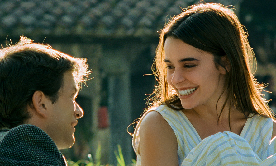 SolarisDistrib's tweet image. 🎬Nous sommes ravis de vous annoncer la ressortie en salles du film culte Les Roseaux Sauvages d’André Téchiné
Sorti en 1994, ce sensible portrait de l’adolescence et du passage à l’âge adulte sera à (re)découvrir dans une version restaurée cet été.
➡️ En salles le 2 juillet