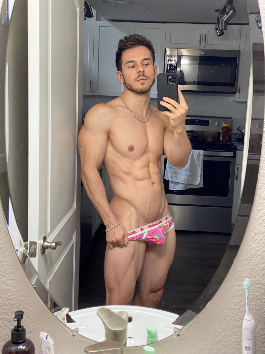 Need someone to worship me.
Onlyfans.com/masonnicklaus
chudai 💦