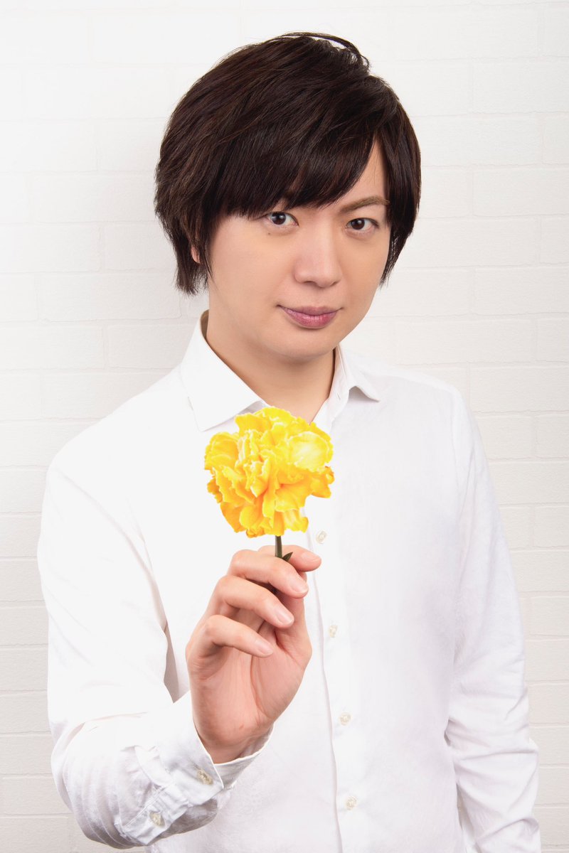 "カーネーション・黄色"

　　　花言葉は

　　　「友情」

黄色ってパワーありますね！
花や色の持つ効果ってすごいと
思いませんか？
さて、明日・明後日とラジオDAY♪
生放送で会いましょう‼️
待ってます。
今日も１日お疲れ様でした。
#ひろネット #絆 #花 #花言葉 #花便り #カーネーション #友情