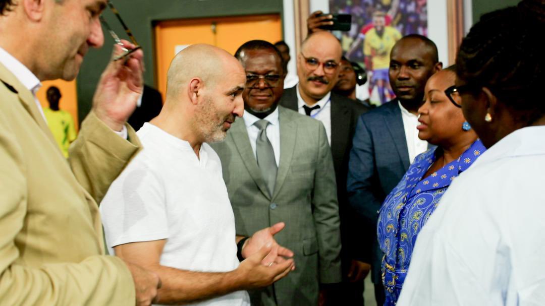 France au Gabon (@franceaugabon) on Twitter photo Le 31 mai, l’Ambassadeur <a href="/FabriceMauries/">Fabrice Mauriès</a> a assisté au 1er Open de judo France-Gabon 🇫🇷🇬🇦, aux côtés des ministres gabonaises des Sports et de l'Éducation.
🥋 Stage animé par Larbi Benboudaoud, vice-champion olympique : une belle occasion de perfection pour les judokas !
🤝 Le 31 mai, l’Ambassadeur <a href="/FabriceMauries/">Fabrice Mauriès</a> a assisté au 1er Open de judo France-Gabon 🇫🇷🇬🇦, aux côtés des ministres gabonaises des Sports et de l'Éducation.
🥋 Stage animé par Larbi Benboudaoud, vice-champion olympique : une belle occasion de perfection pour les judokas !
🤝