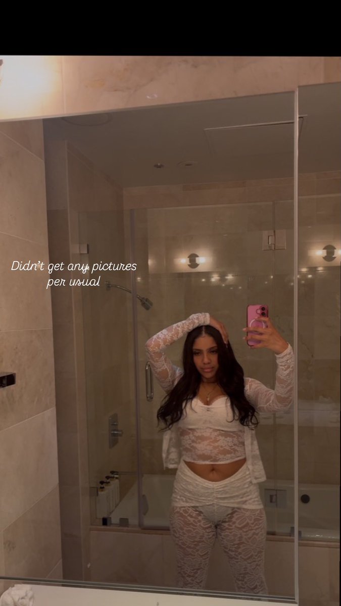 Simplyniqueee's tweet photo. 😘 https://t.co/ZBV9L1rCD2