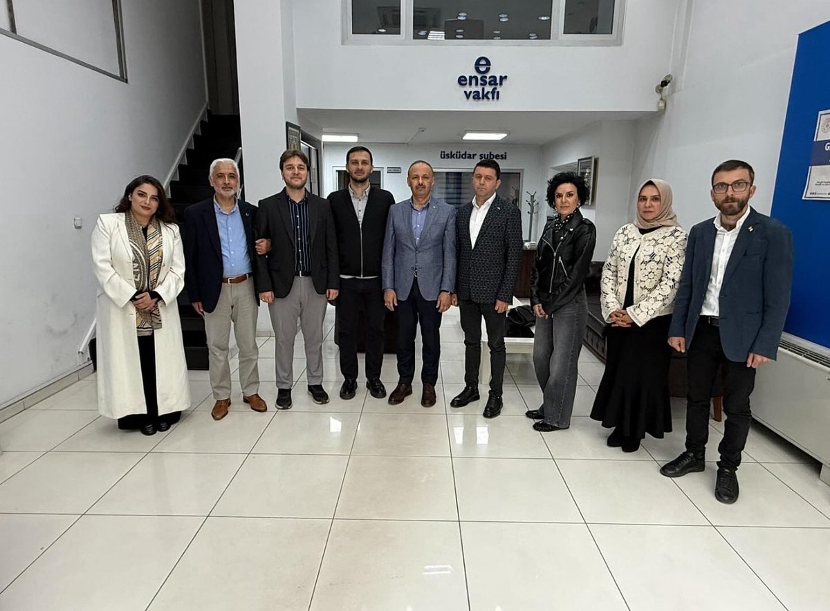 Sivil Toplum ve Halkla İlişkiler Birimimiz ile birlikte, Ensar Vakfı’nı ziyaret ettik.

Misafirperverliklerinden dolayı dernek başkanı ve yönetimine teşekkür ediyoruz.

#SevdamızÜsküdar

<a href="/abdullahozdemir/">Abdullah Özdemir</a>
<a href="/demir_erdem/">Erdem DEMiR 🇹🇷</a>