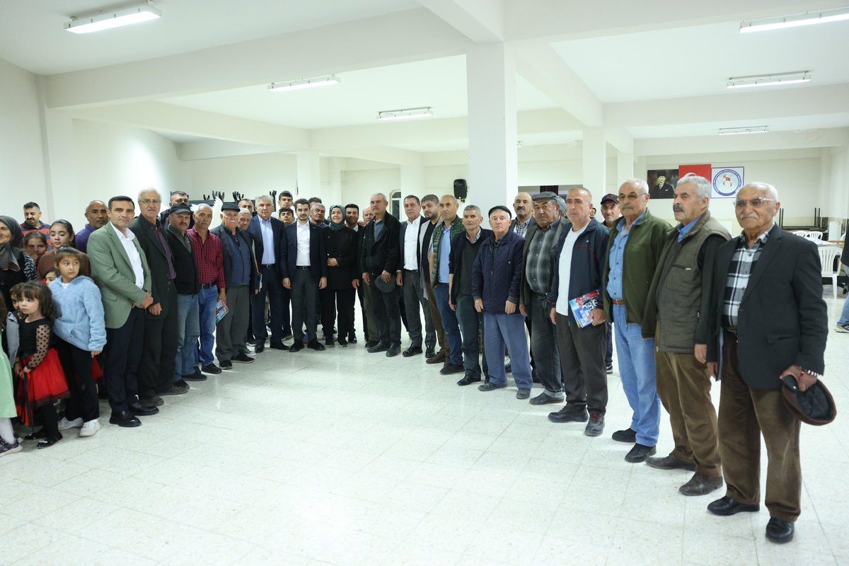 Yakupabdal Mahallesi’ndeydik. 🍀

Muhtarımızla ve mahallemizin güzel insanlarıyla bir araya geldik, çayımızı içtik, sohbetimizi ettik. Talepleri dinledik, notlarımızı aldık.  
Birlikte yürümeye, birlikte üretmeye devam edeceğiz.