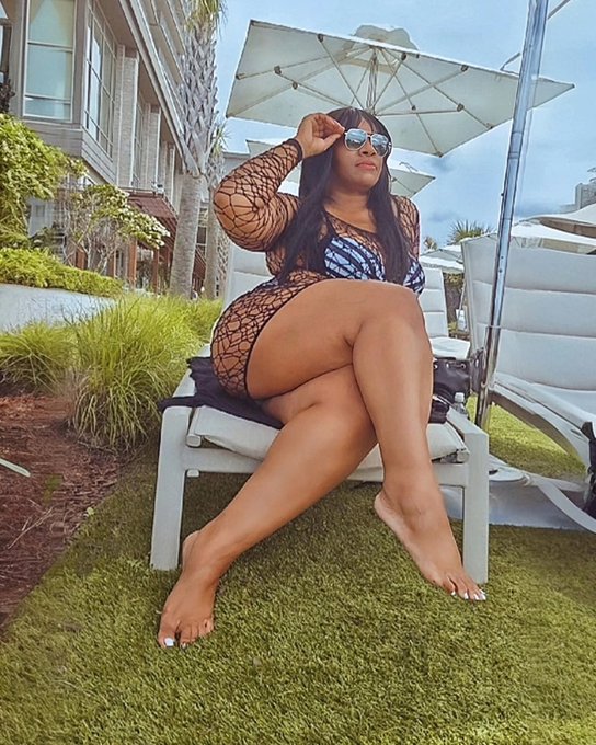 Watch MzShibaBaby's leaked NSFW photo on TwXstars