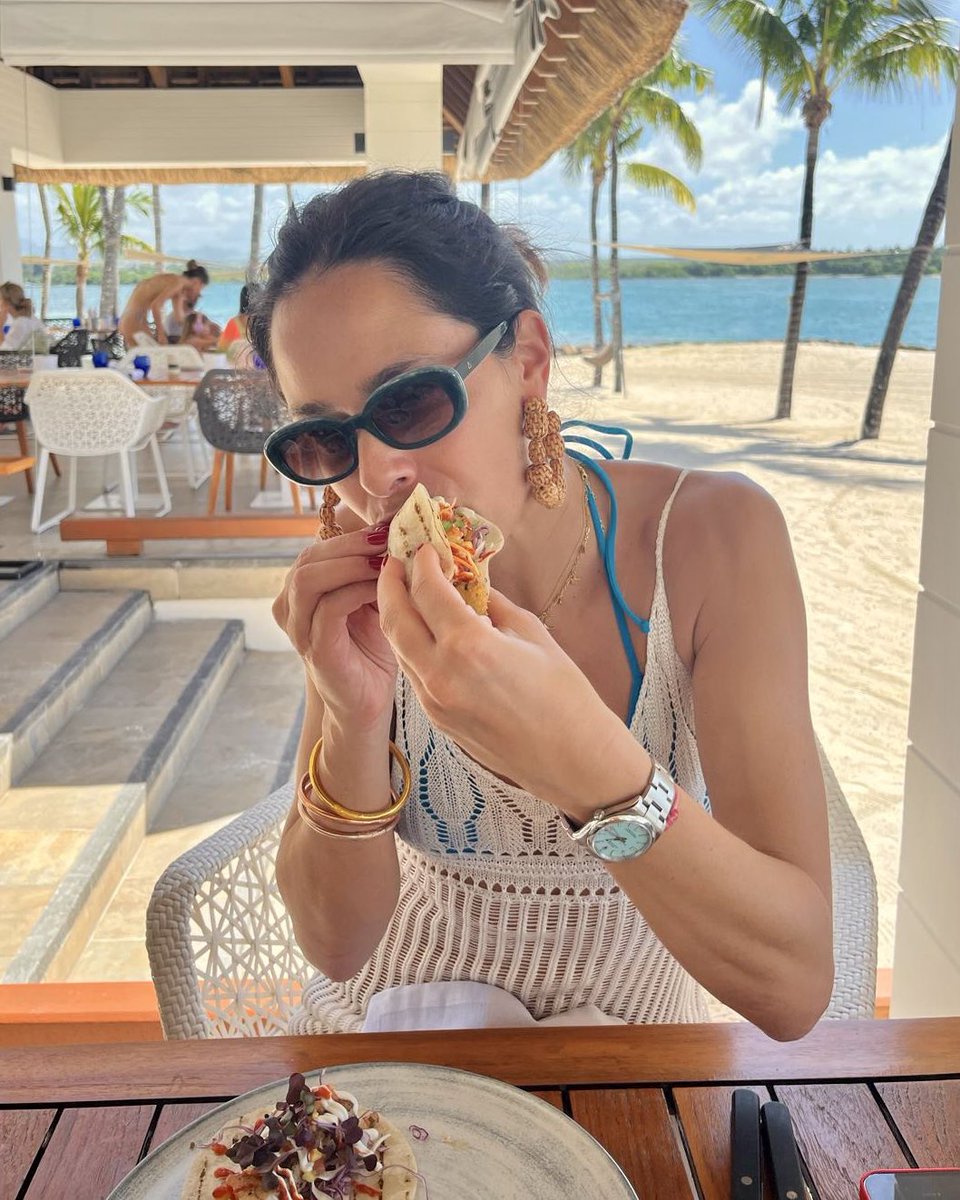 Taco Tuesday 🌮 
Found these pictures on my camera roll - last one is my favorite 😅 But I have to admit: They were delicious!