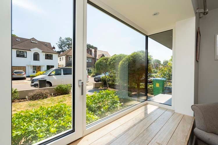 Latest Project: Located in Teddington, Richmond, upon Thames, this lovely detached property had all of its glazing replaced with high-performance white aluminium/timber composite windows from the Internorm Studio range. shorturl.at/ejrcw