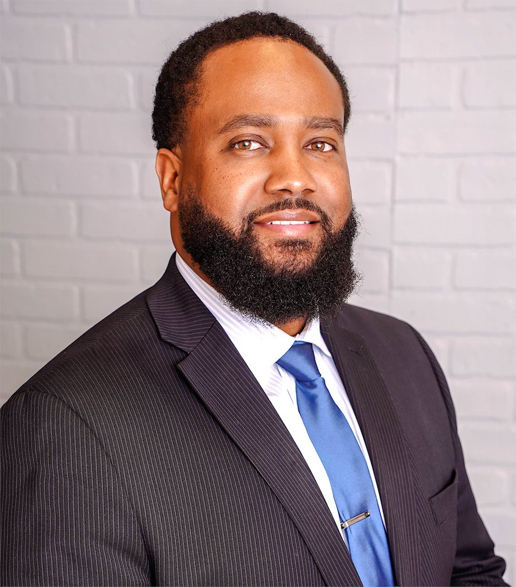 'Dr. Howard E. Fields III named Ferguson-Florissant superintendent'

🖋 St. Louis American staff
📸 Dr. Howard E. Fields III headshot

stlamerican.com/business/peopl…

#stlamerican #stlnews #stlouis #FergusonFlorissantSchools #Leadership #EducationMatters