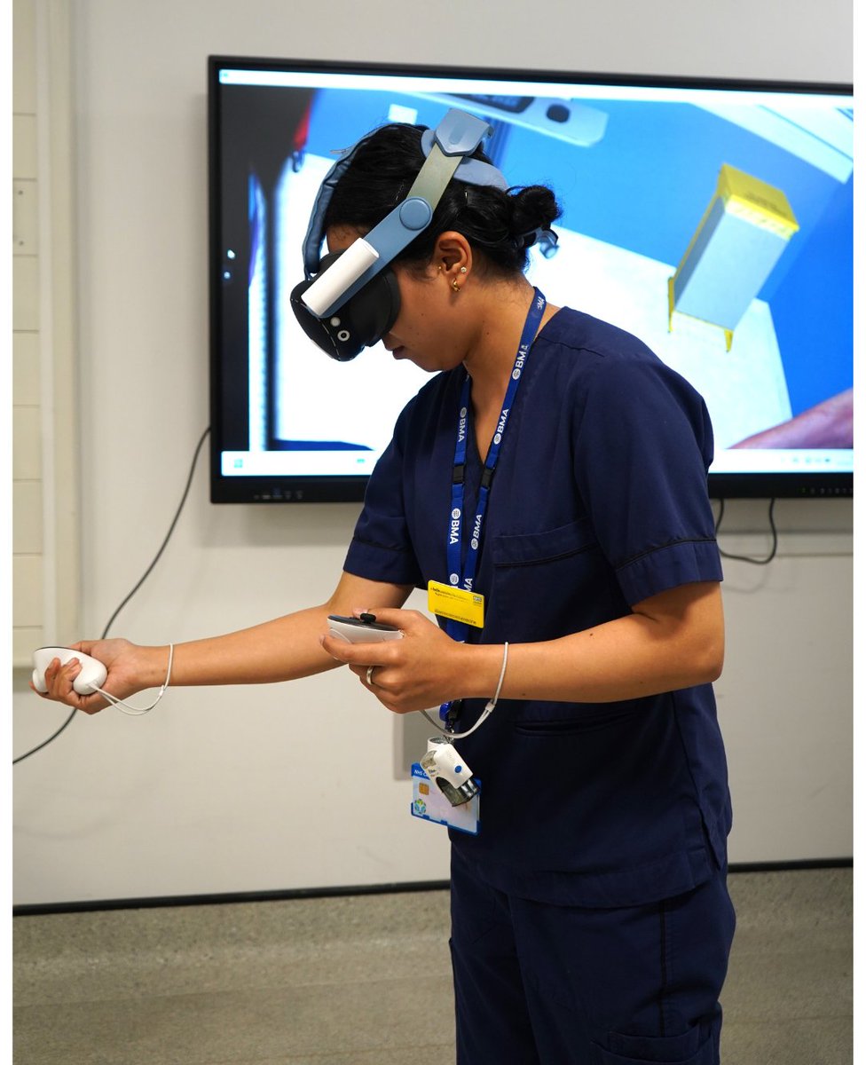 GEH Clinical and Medical Education (@gehclinmeded) on Twitter photo Today we facilitated virtual reality based teaching for our International Medical Graduates.
<a href="/GEHNHSnews/">George Eliot Hospital NHS Trust</a> Today we facilitated virtual reality based teaching for our International Medical Graduates.
<a href="/GEHNHSnews/">George Eliot Hospital NHS Trust</a>