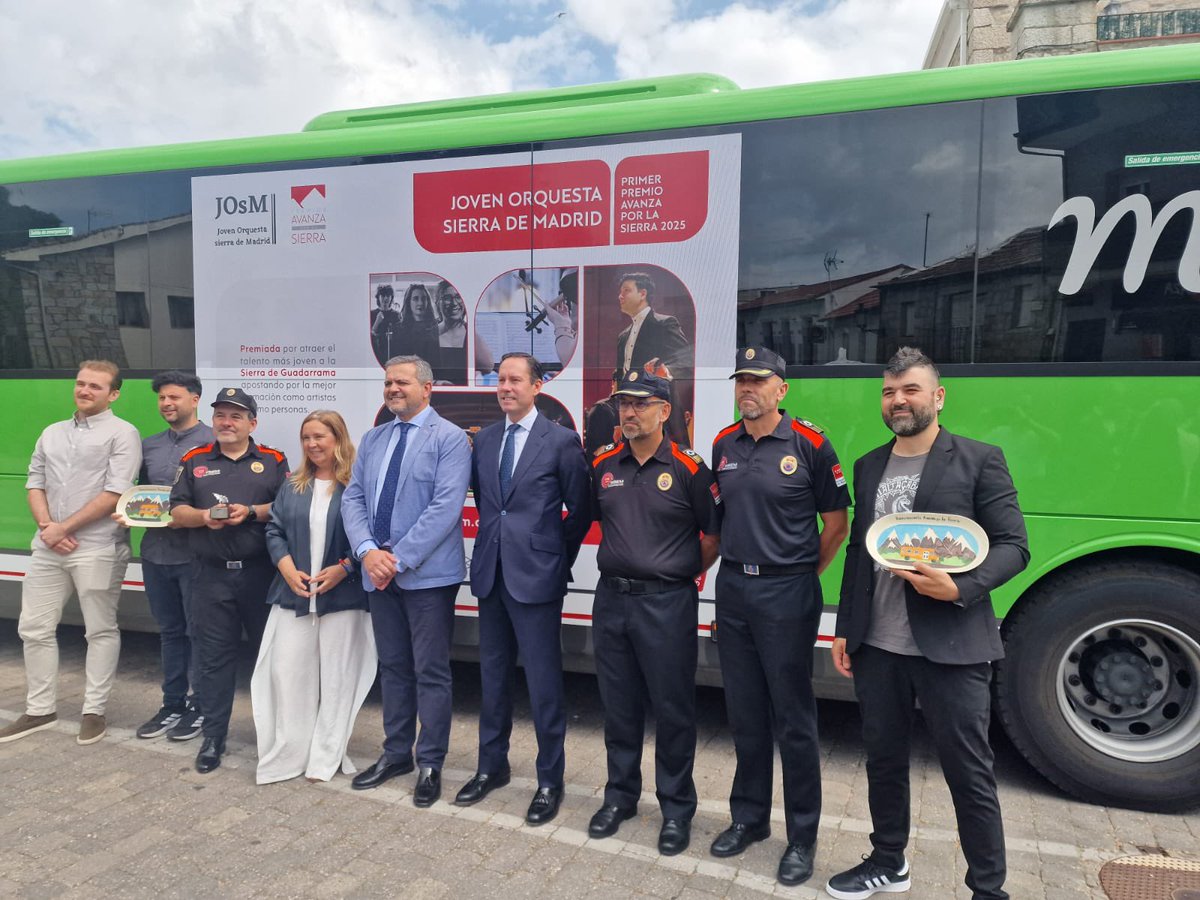 🦺 El #ERIVE de la <a href="/ComunidadMadrid/">Comunidad de Madrid</a> ha recibido el premio “Avanza por la sierra” por su labor durante la campaña de inclemencias invernales en la sierra de Guadarrama.

¡Enhorabuena compañeros! 👏🏻👏🏻

<a href="/avanzaLD/">Avanza Larga Distancia</a> 
<a href="/CRT_Madrid/">Consorcio Regional de Transportes de Madrid</a> 
<a href="/adesgam/">Adesgam</a> 

#ASEM112