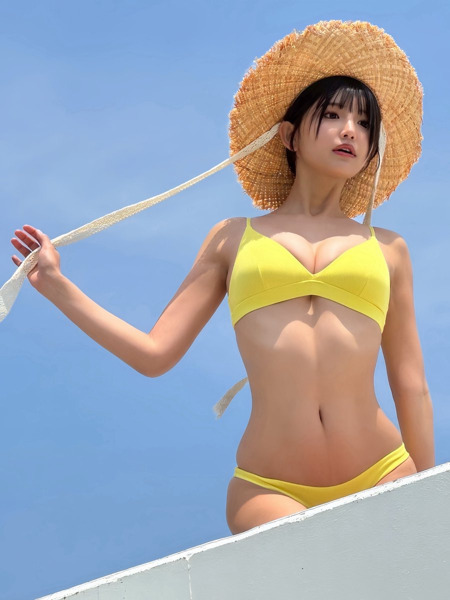 き・い・て〜〜！！！！！

本日発売(6/4)の『週刊少年マガジン』にて、巻頭グラビアを担当しています🥳💞💞❣️わ、わわ~~~🥹🥹🤲😭

あまりにも嬉しすぎる…！！！是非お手に取っていただけると嬉しいです✨🍋