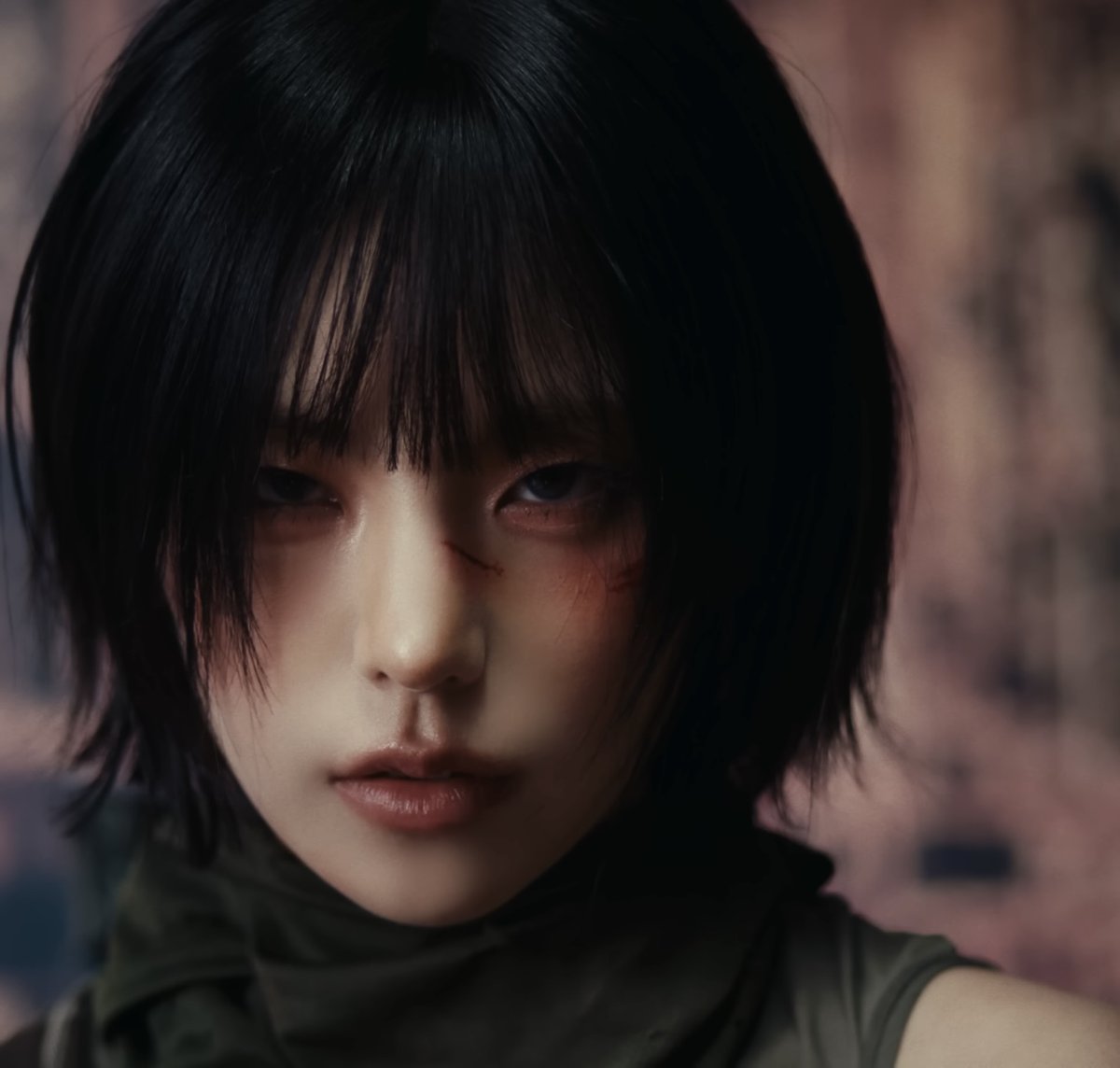 YEJI WITH SHORT HAIR AND BANGS