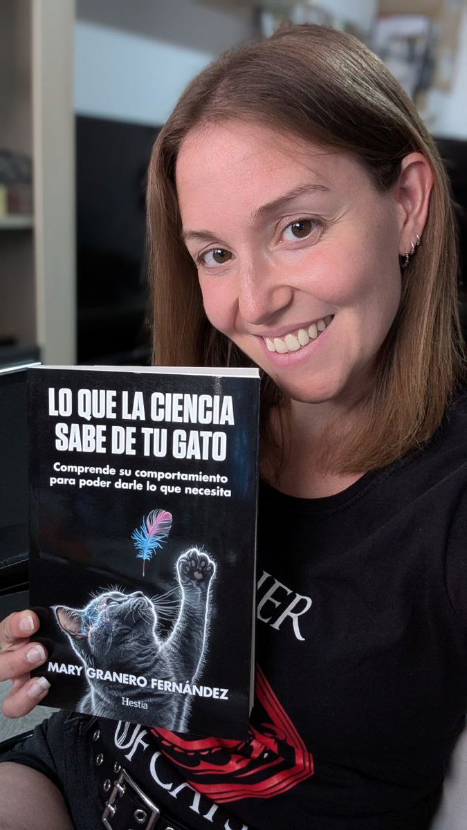 Apuntaos esta fecha en el calendario:

10 DE JUNIO

¡¡SALE A LA VENTA MI LIBRO!!:

 "Lo que la ciencia sabe de tu gato"

Un imprescindible si quieres saber lo que tu gato necesita con evidencia científica. 

Dadle amorcito que me ha llevado mucho curro 🥰