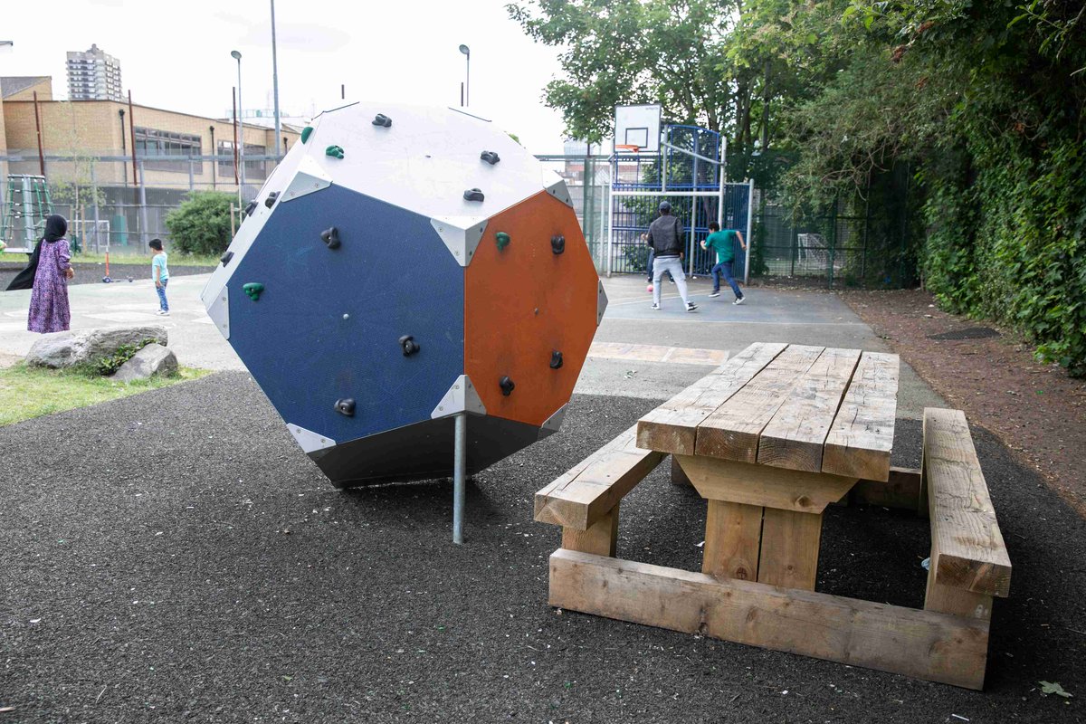 Tower Hamlets Council (@towerhamletsnow) on Twitter photo Three of our parks have new play, exercise & outdoor leisure facilities, thanks to a £400k investment in playgrounds, fitness equipment, CCTV & more
Mayor <a href="/LutfurRahmanTH/">Lutfur Rahman</a> and Cllr <a href="/mkamrulhussain/">Cllr kamrul hussain</a> visited Brickfield Gardens to see some of the improvements: orlo.uk/0dEZs Three of our parks have new play, exercise & outdoor leisure facilities, thanks to a £400k investment in playgrounds, fitness equipment, CCTV & more
Mayor <a href="/LutfurRahmanTH/">Lutfur Rahman</a> and Cllr <a href="/mkamrulhussain/">Cllr kamrul hussain</a> visited Brickfield Gardens to see some of the improvements: orlo.uk/0dEZs