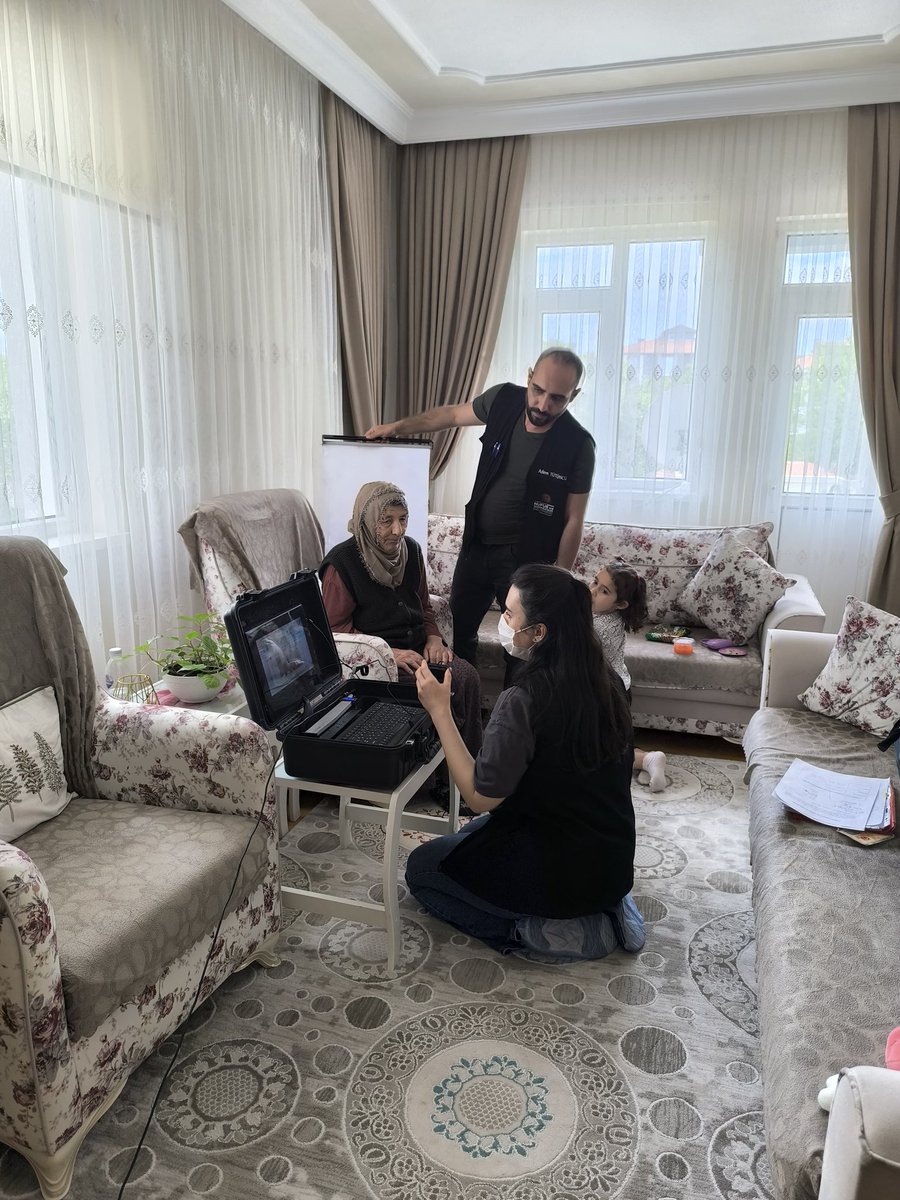 Kırşehir İl Nüfus ve Vatandaşlık Müdürlüğü (@kirsehirnufus) on Twitter photo Gönül projesi kapsamında vatandaş odaklı hizmet çalışmalarımızı yerinde ve #AdresteNüfusHizmeti'yle hayır duaları alarak devam ediyoruz.
Müracaatını gerçekleştirdiğimiz vatandaşlarımıza sağlıklı günler dileriz.
<a href="/TCNufus/">Nüfus ve Vatandaşlık İşleri Genel Müdürlüğü</a>
<a href="/KirsehirValilik/">Kırşehir Valiliği</a>
<a href="/DemiryurekSefa/">Murat Sefa Demiryürek</a>
<a href="/itasyapan/">İbrahim Taşyapan</a>
<a href="/MSK4Y4/">Mehmet Selim KAYA</a> Gönül projesi kapsamında vatandaş odaklı hizmet çalışmalarımızı yerinde ve #AdresteNüfusHizmeti'yle hayır duaları alarak devam ediyoruz.
Müracaatını gerçekleştirdiğimiz vatandaşlarımıza sağlıklı günler dileriz.
<a href="/TCNufus/">Nüfus ve Vatandaşlık İşleri Genel Müdürlüğü</a>
<a href="/KirsehirValilik/">Kırşehir Valiliği</a>
<a href="/DemiryurekSefa/">Murat Sefa Demiryürek</a>
<a href="/itasyapan/">İbrahim Taşyapan</a>
<a href="/MSK4Y4/">Mehmet Selim KAYA</a>