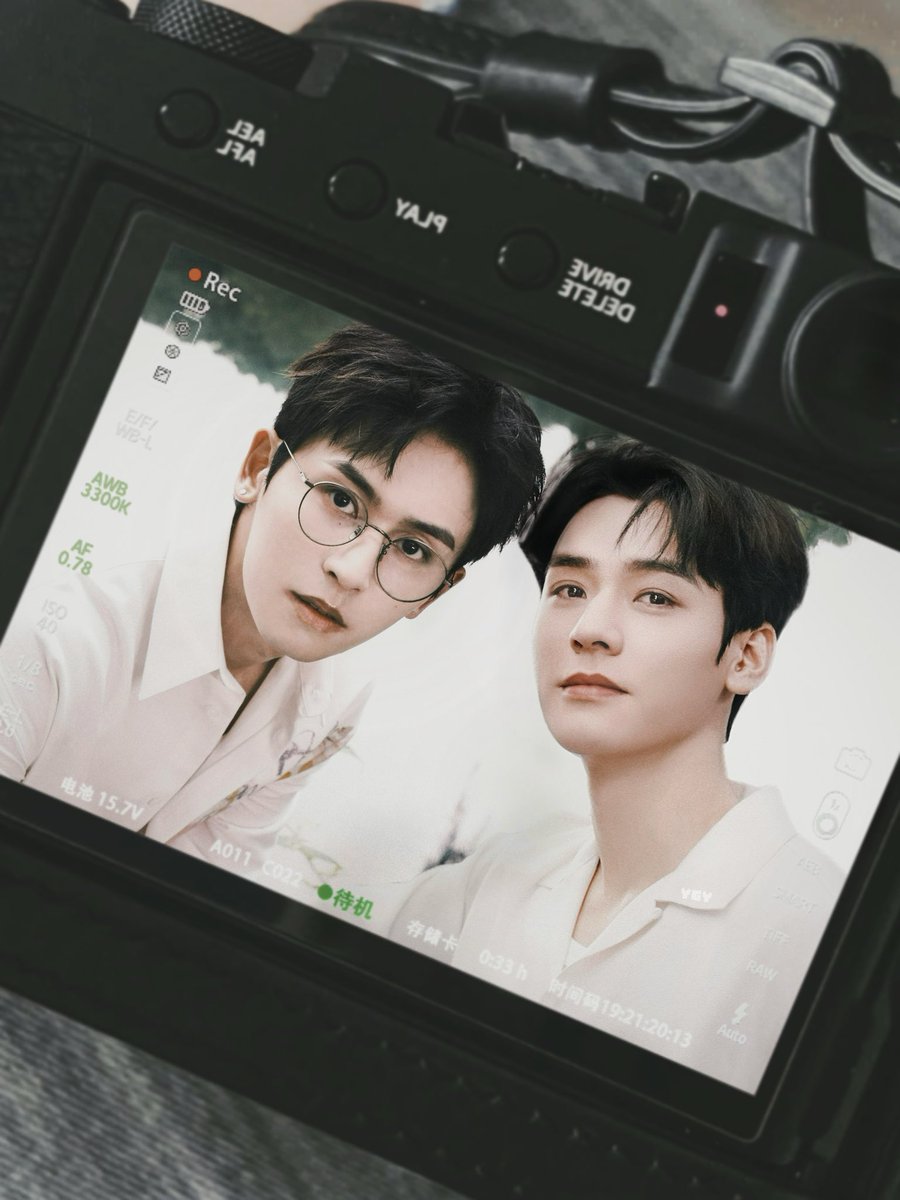 YgyYang's tweet photo. 咔嚓📸
#俊��� #junzhe #gjzzh #龚俊张哲瀚 #浪浪钉 #lld #山河令 https://t.co/sB1oziuNNP