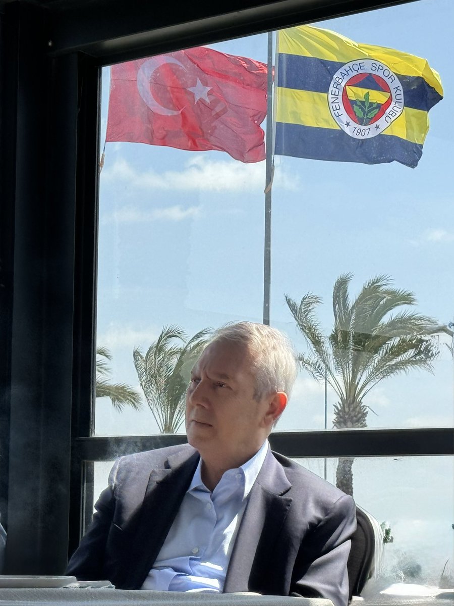 3 Haziran 2018👈
Fenerbahçe'nin Kara Günü 👈
Sahi Aziz Yıldırım'ı Neden Yollamıştınız?