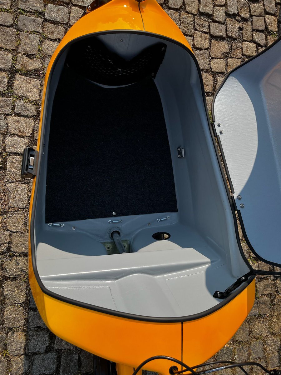 Die Hummel ist gelandet! 💛🐝
Vielleicht eines der schönsten Räder, die wir je bauen durften. Leicht, stark, knallgelb – ein echtes Statement auf zwei Rädern.
Danke für dieses Herzensprojekt! 🚲
#Lastenrad #Fahrradliebe #Hummel #CustomBike