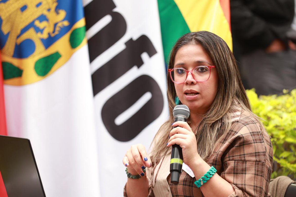 INFO (@infocdmex) on Twitter photo La periodista <a href="/DanGuazoM/">Daniela Guazo</a>, de la Unidad de Investigación de <a href="/El_Universal_Mx/">El Universal</a>, imparte el Taller para el aprovechamiento de datos abiertos del INFO CDMX, al que se han sumado más de 100 personas.
#BazarDeApertura
#ConocimientoAbierto La periodista <a href="/DanGuazoM/">Daniela Guazo</a>, de la Unidad de Investigación de <a href="/El_Universal_Mx/">El Universal</a>, imparte el Taller para el aprovechamiento de datos abiertos del INFO CDMX, al que se han sumado más de 100 personas.
#BazarDeApertura
#ConocimientoAbierto