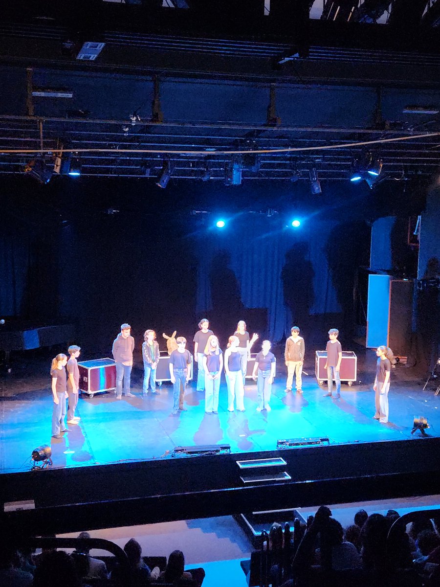 Collège Gambetta (@collegegambetta) on Twitter photo Représentation CHAT 🎭 à l'auditorium 4e&3e 🎉👏 de Shakespeare à Guitry ! #Théâtre #Shakespeare #Spectacle #Élèves #Performance #collectif <a href="/CollegeGambetta/">Collège Gambetta</a> @ConservatoireCahors <a href="/DSDEN46/">DSDEN46</a> <a href="/DAACToulouse/">DAAC Toulouse</a> Représentation CHAT 🎭 à l'auditorium 4e&3e 🎉👏 de Shakespeare à Guitry ! #Théâtre #Shakespeare #Spectacle #Élèves #Performance #collectif <a href="/CollegeGambetta/">Collège Gambetta</a> @ConservatoireCahors <a href="/DSDEN46/">DSDEN46</a> <a href="/DAACToulouse/">DAAC Toulouse</a>