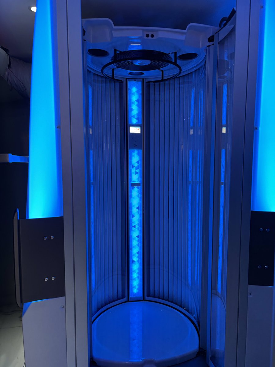 CHIGWELL SALON 
new stand up coming at end of month 🔥🔥🔥