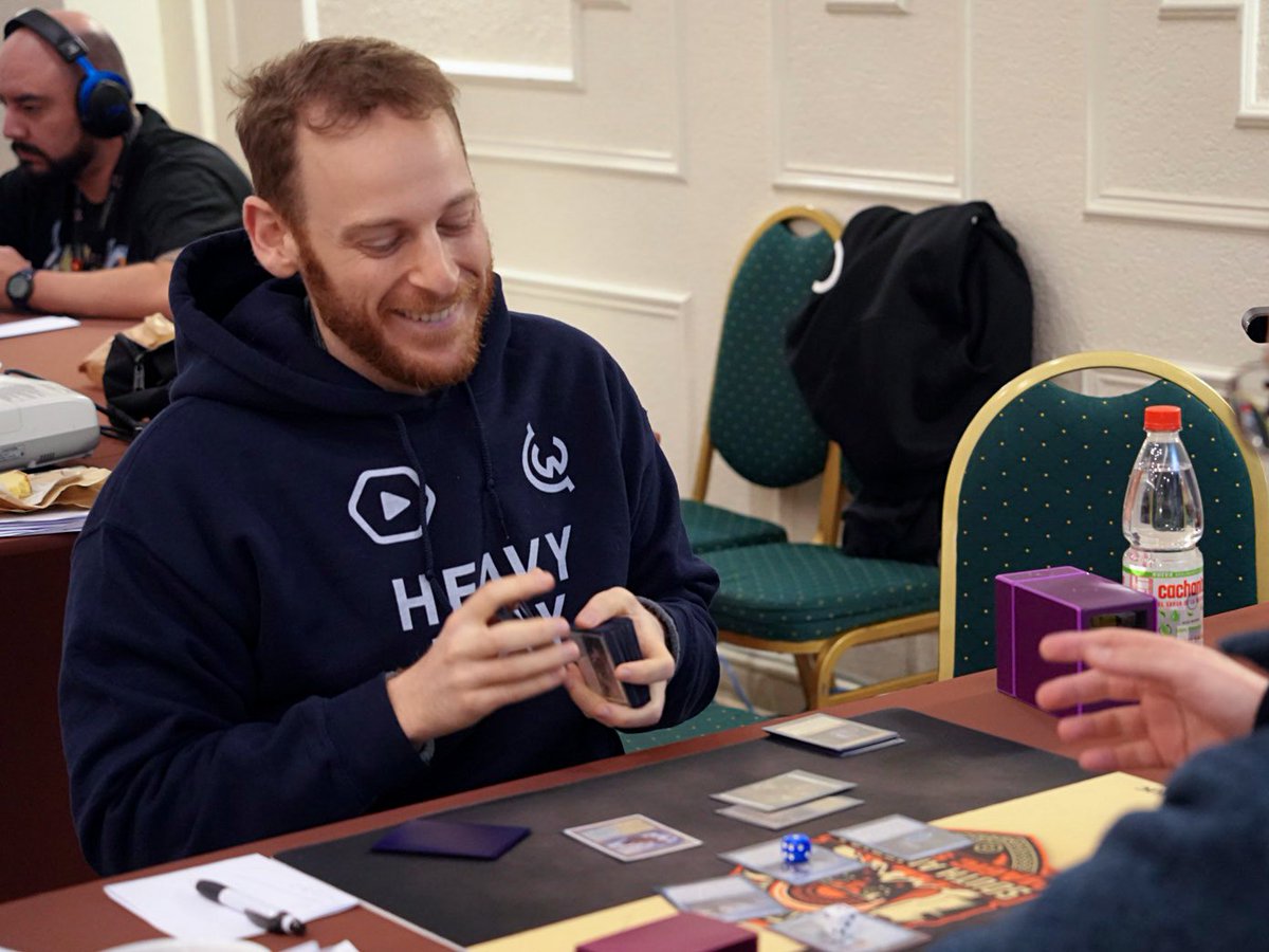 Guillermo Sulimovich (Campeón del Regional Championship) en uno de los juegos de los 4tos de final #MagicTheGathering #mtgsams #southamericamagicseries
