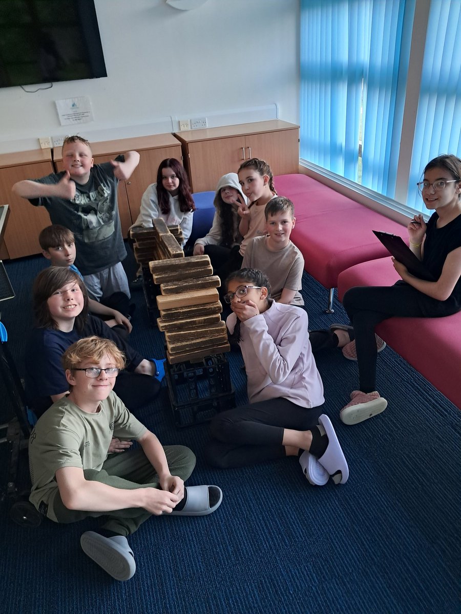 glebeps's tweet photo. Green Team ๐๐๐ Excellent bridge building skills! #teamwork #glebies ๐ https://t.co/DFxPWhh7bA