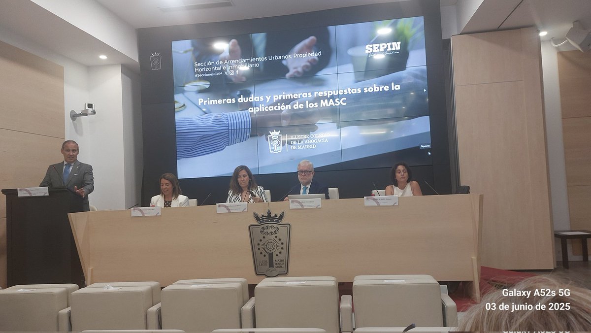 JavierJUgarte's tweet photo. Dos meses después Ley exige #MASC Decano @EugenioRibon recordó @icam_es presentó cuarenta enmiendas y reiteró voluntad ayudar mejor aplicación. Candidata Decana @ICABarcelona, Presidente Sección #Arrendamientos, representante #MediaIcam y otros contestaron muchas crecientes dudas https://t.co/X4az4yC9bQ