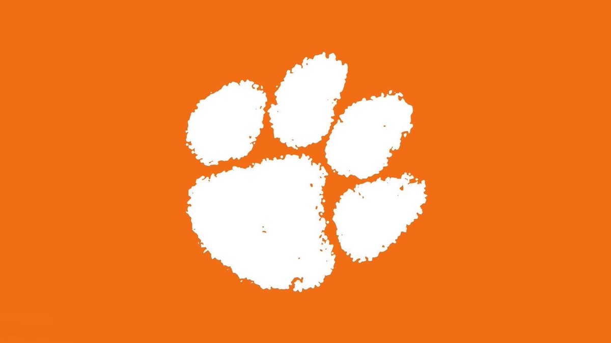 JasonBerecsky's tweet photo. Thank you for the camp invite @ClemsonFB!! 🐾🐾🐾

 @CoachLangeRBC @coachrosenfeld @Clemson247 @GoMVB https://t.co/ZjKtvE0GP1