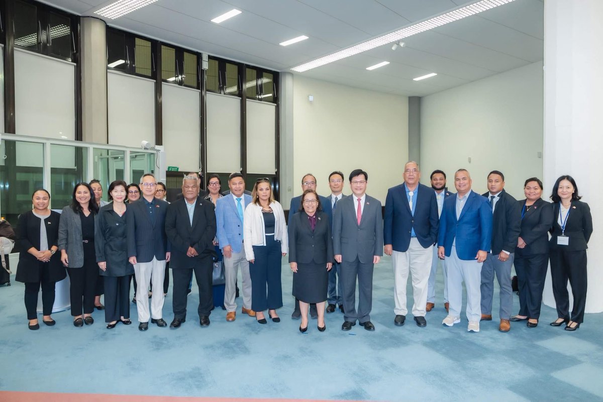 ·歡迎馬紹爾群島共和國海妮總統率團來台國是訪問，深化兩國邦誼！ 台灣與#馬紹爾群島建交至今27年，兩國近年交流密切，去年5月海妮總統出席我國正、副總統 就職典禮，接著12月林佳龍部長陪同賴清德總統回訪馬紹爾群島，深化彼此緊密邦誼🇹🇼🤝🇲🇭 此行是海妮總統自去年1 ...