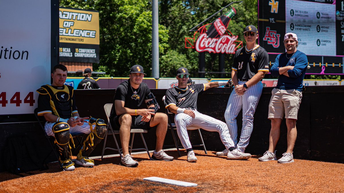 Ross White tweet media