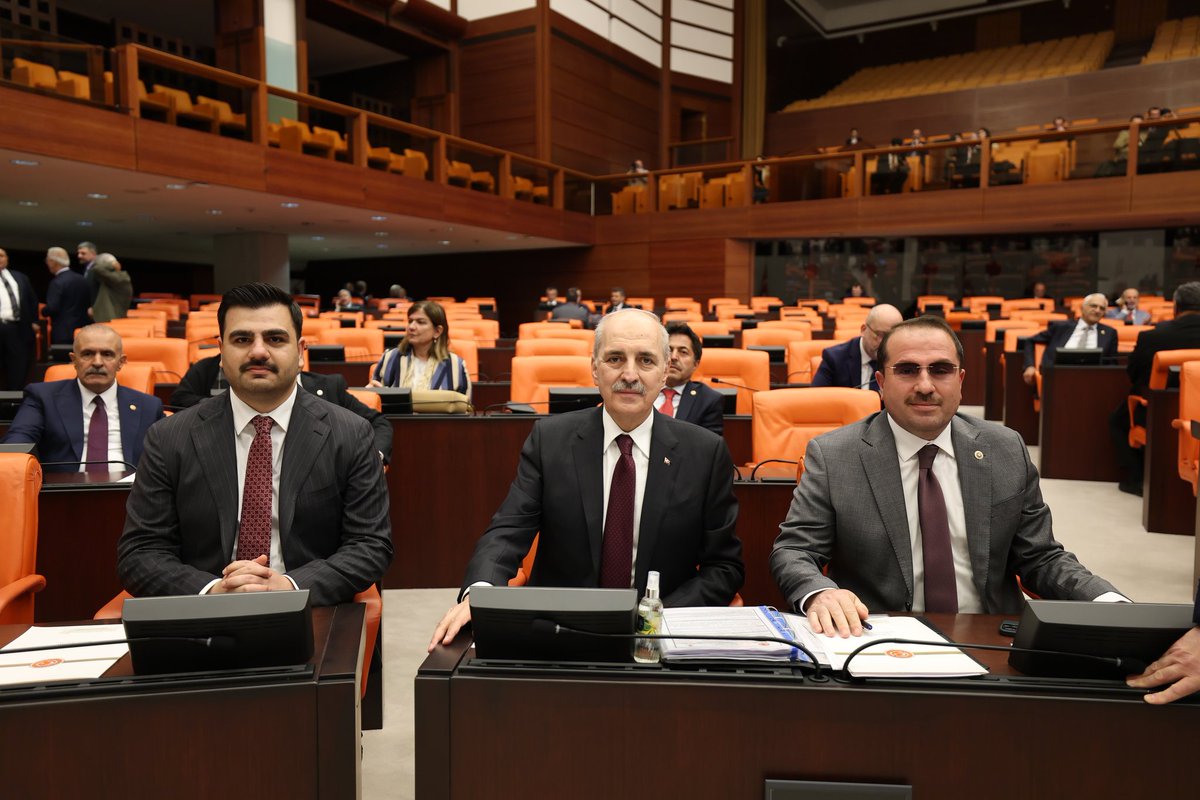 YAŞAR KIRKPINAR (@yasarkirkpinarr) on Twitter photo Türkiye Büyük Millet Meclisi Başkanlığı görevine yeniden seçilen Sayın <a href="/NumanKurtulmus/">Numan Kurtulmuş</a>'u gönülden tebrik ediyorum.
Yeni dönemin ülkemize, milletimize ve demokrasimize hayırlı olmasını temenni ediyor, bu onurlu görevde kendisine başarılar diliyorum. Türkiye Büyük Millet Meclisi Başkanlığı görevine yeniden seçilen Sayın <a href="/NumanKurtulmus/">Numan Kurtulmuş</a>'u gönülden tebrik ediyorum.
Yeni dönemin ülkemize, milletimize ve demokrasimize hayırlı olmasını temenni ediyor, bu onurlu görevde kendisine başarılar diliyorum.